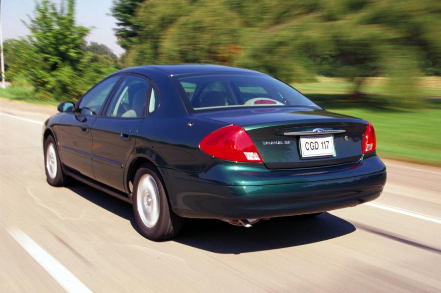  Ford Taurus 2000 года  (фото 11 из 92)